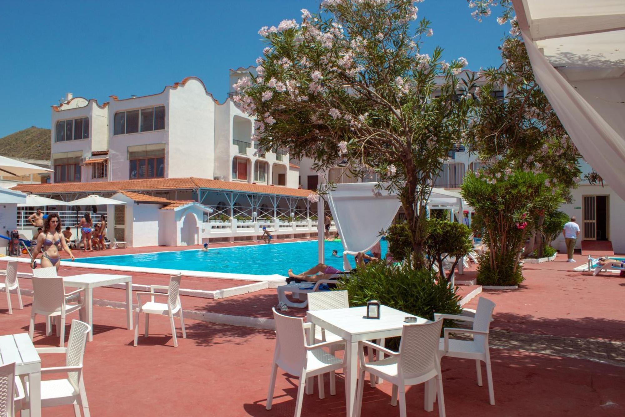 International Hotel 3*